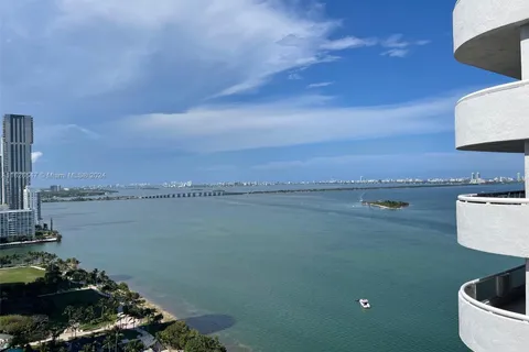 1717 N Bayshore Dr # 3039, Miami FL 33132