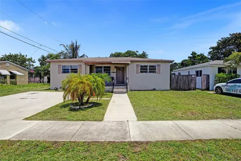 611 NE 171st St, North Miami Beach FL 33162