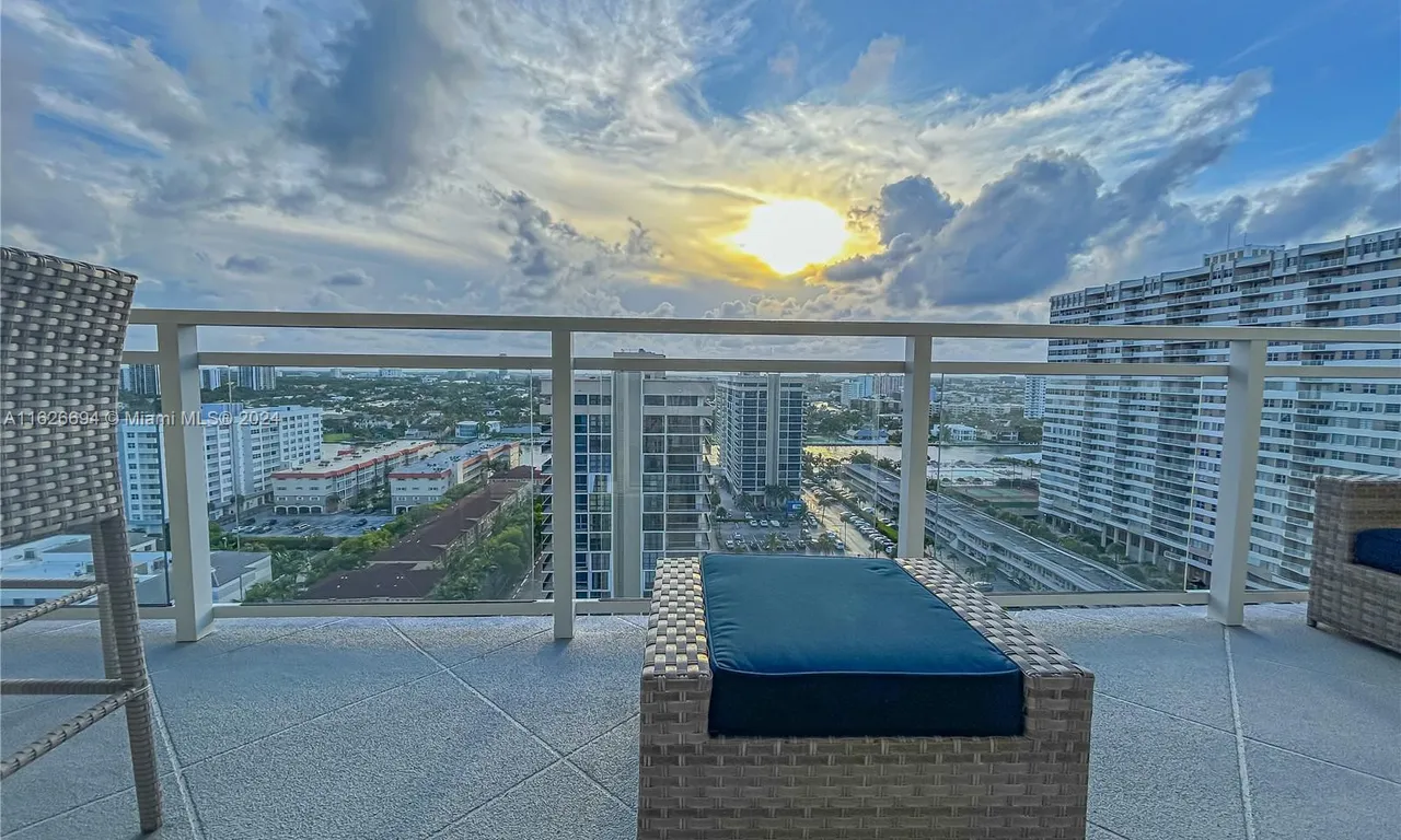 2030 S Ocean Dr # 1606, Hallandale Beach FL 33009