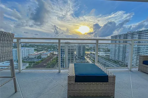 2030 S Ocean Dr # 1606, Hallandale Beach FL 33009