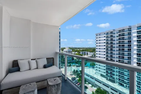 102 24th St # 1113, Miami Beach FL 33139