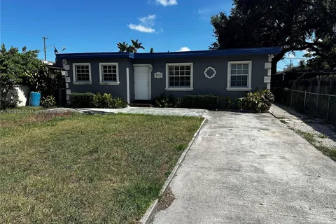 2910 NW 93rd St, Miami FL 33147