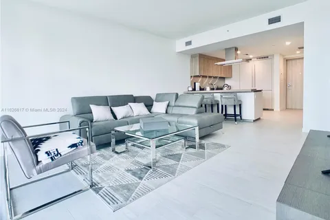 1000 Brickell Plz # 4504, Miami FL 33131