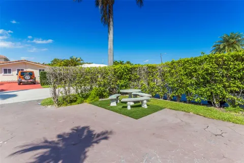 4412 E Tradewinds Ave, Lauderdale By The Sea FL 33308