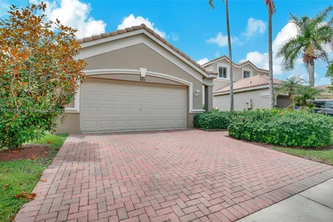 883 Golden Cane Dr, Weston FL 33327