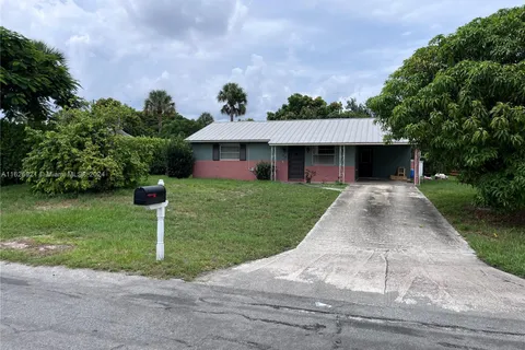 815 SE Stypmann Blvd, Stuart FL 34994