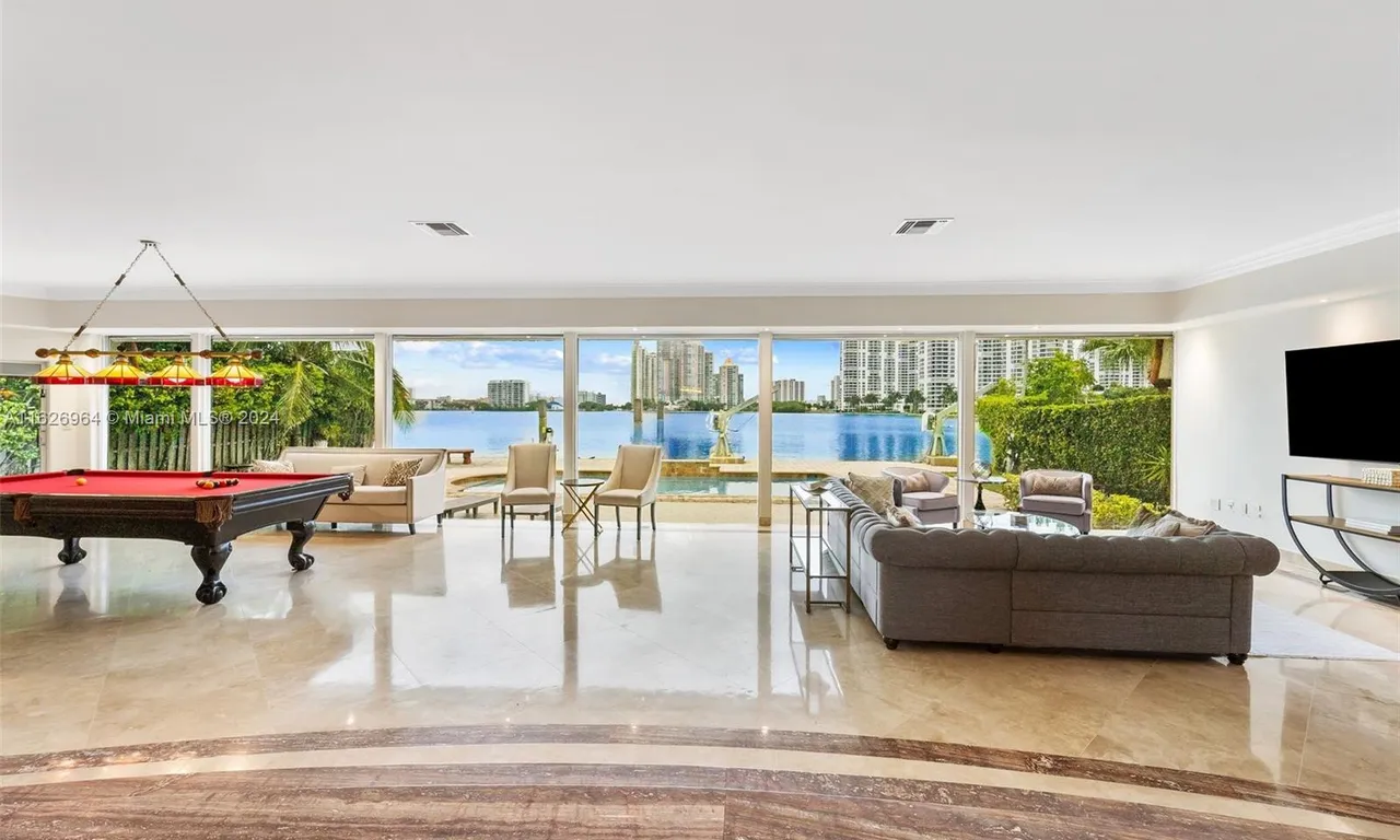 18900 N Bay Rd, Sunny Isles Beach FL 33160