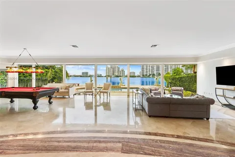 18900 N Bay Rd, Sunny Isles Beach FL 33160