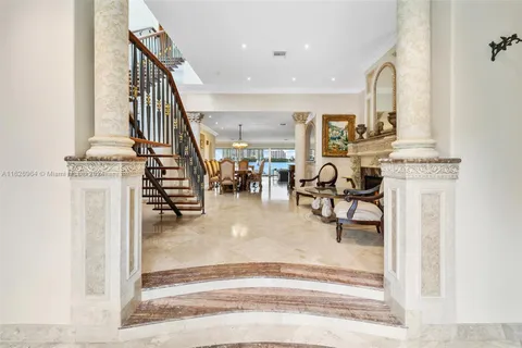 18900 N Bay Rd, Sunny Isles Beach FL 33160