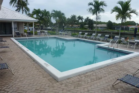 180 Cypress Club Dr # 834, Pompano Beach FL 33060