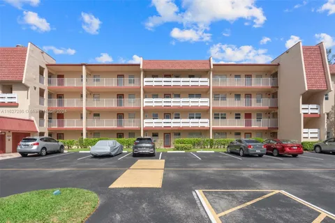 1045 Country Club Dr # 107, Margate FL 33063