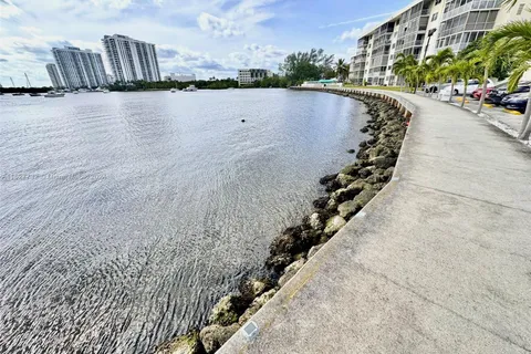 2905 Point East Dr # L102, Aventura FL 33160