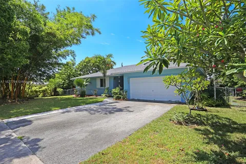 9360 SW 181st Ter, Palmetto Bay FL 33157