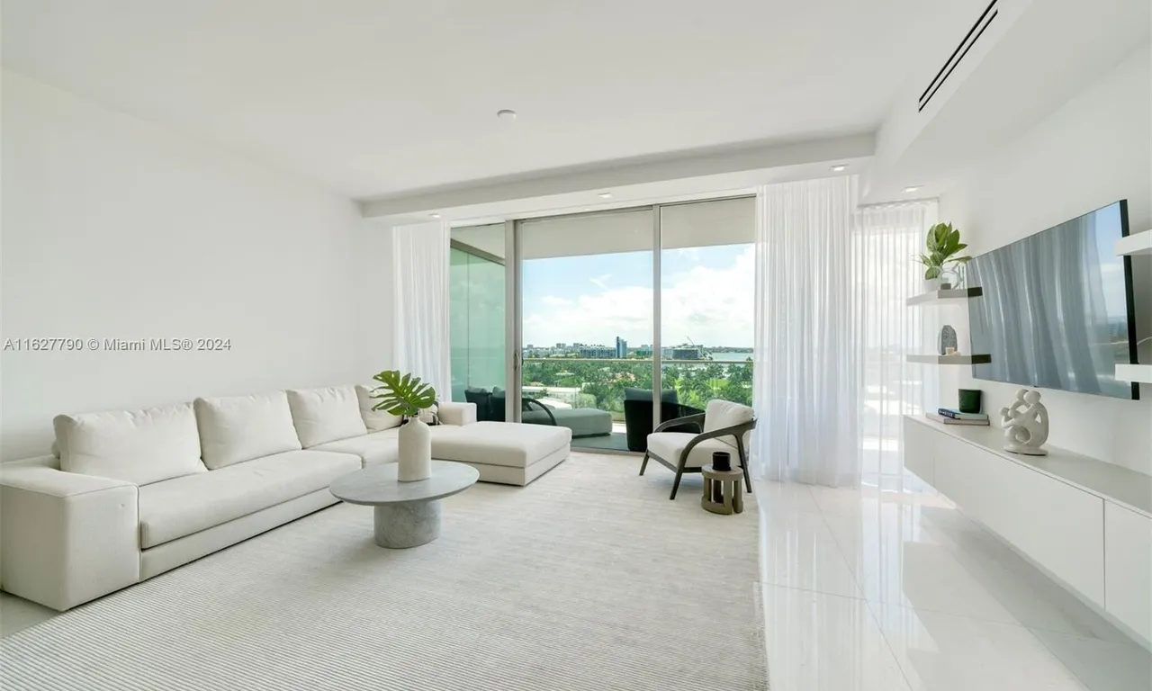 10203 Collins Ave # 904, Bal Harbour FL 33154