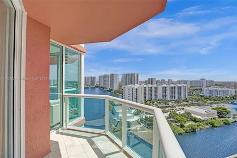 3370 Hidden Bay Dr # 2114, Aventura FL 33180