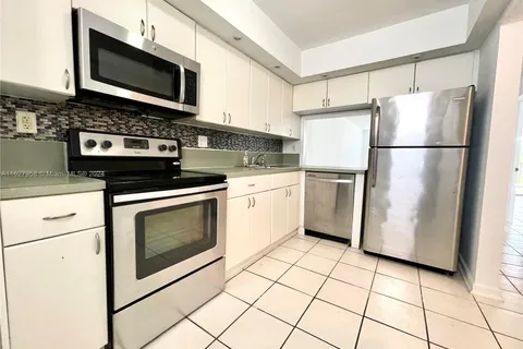 2903 N Miami Beach Blvd # 302, North Miami Beach FL 33160