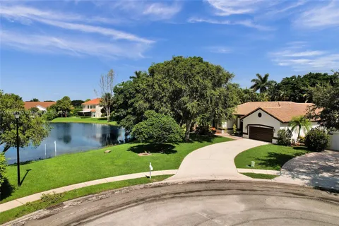 7010 Oakshire Ct, Lake Worth FL 33467