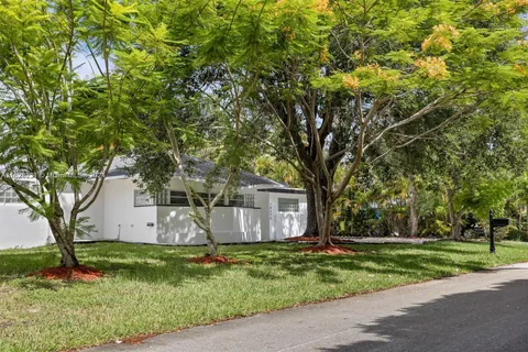18490 SW 83rd Ave, Cutler Bay FL 33157