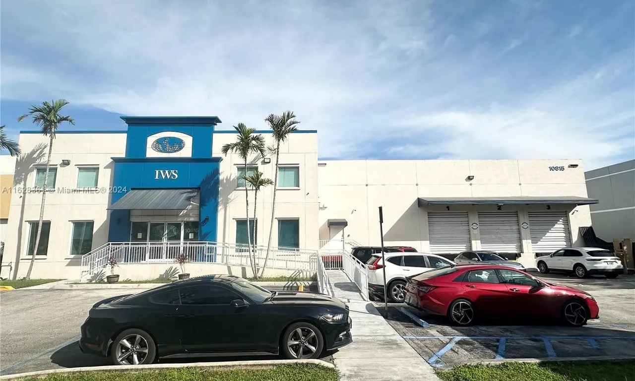 10815 NW 33rd St, Doral FL 33172