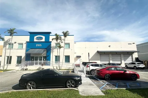 10815 NW 33rd St, Doral FL 33172