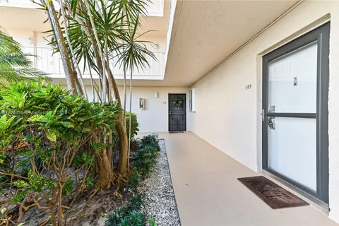 3575 S Ocean Blvd # 109, South Palm Beach FL 33480