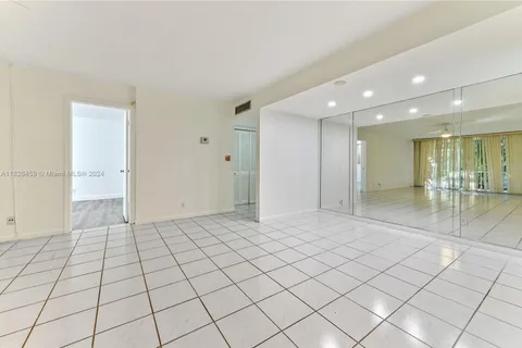 3575 S Ocean Blvd # 109, South Palm Beach FL 33480