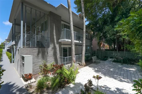 740 Meridian Ave # 12, Miami Beach FL 33139