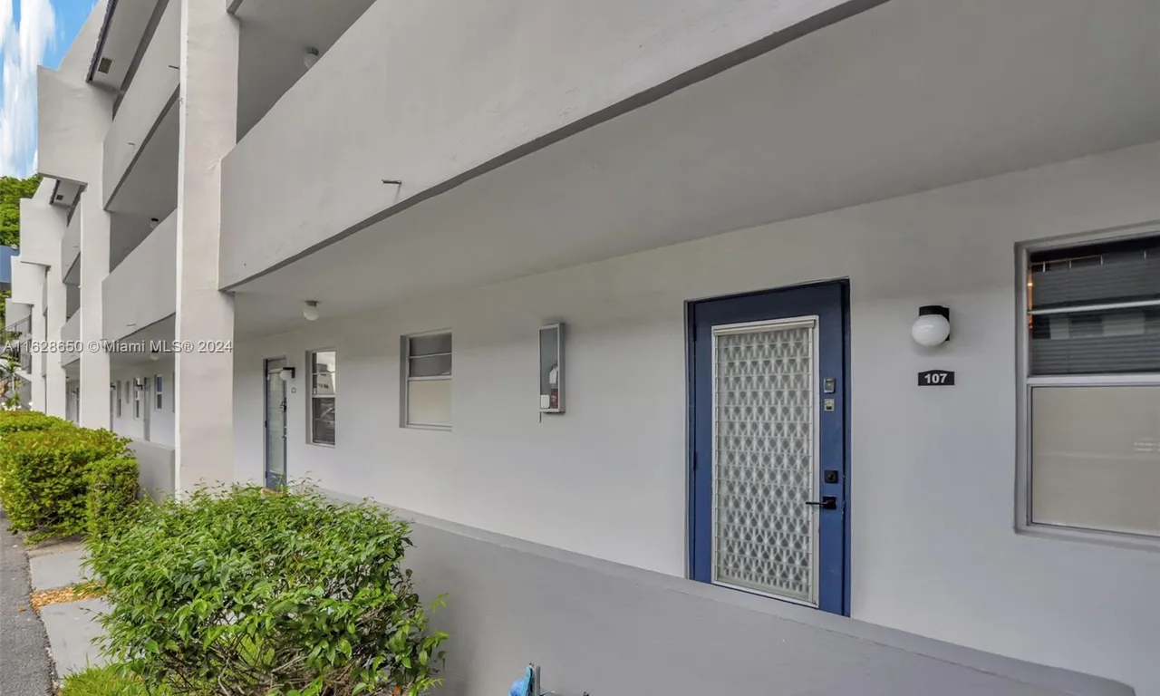 7897 Golf Cir Dr # 107, Margate FL 33063