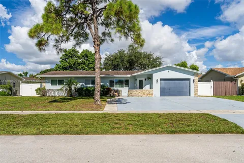 551 NW 42nd Ave, Coconut Creek FL 33066