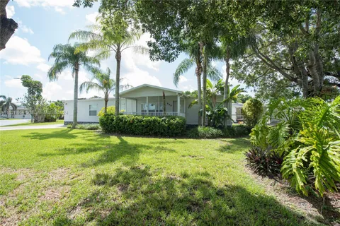 35303 SW 180 Av #322 & 321, Homestead FL 33034