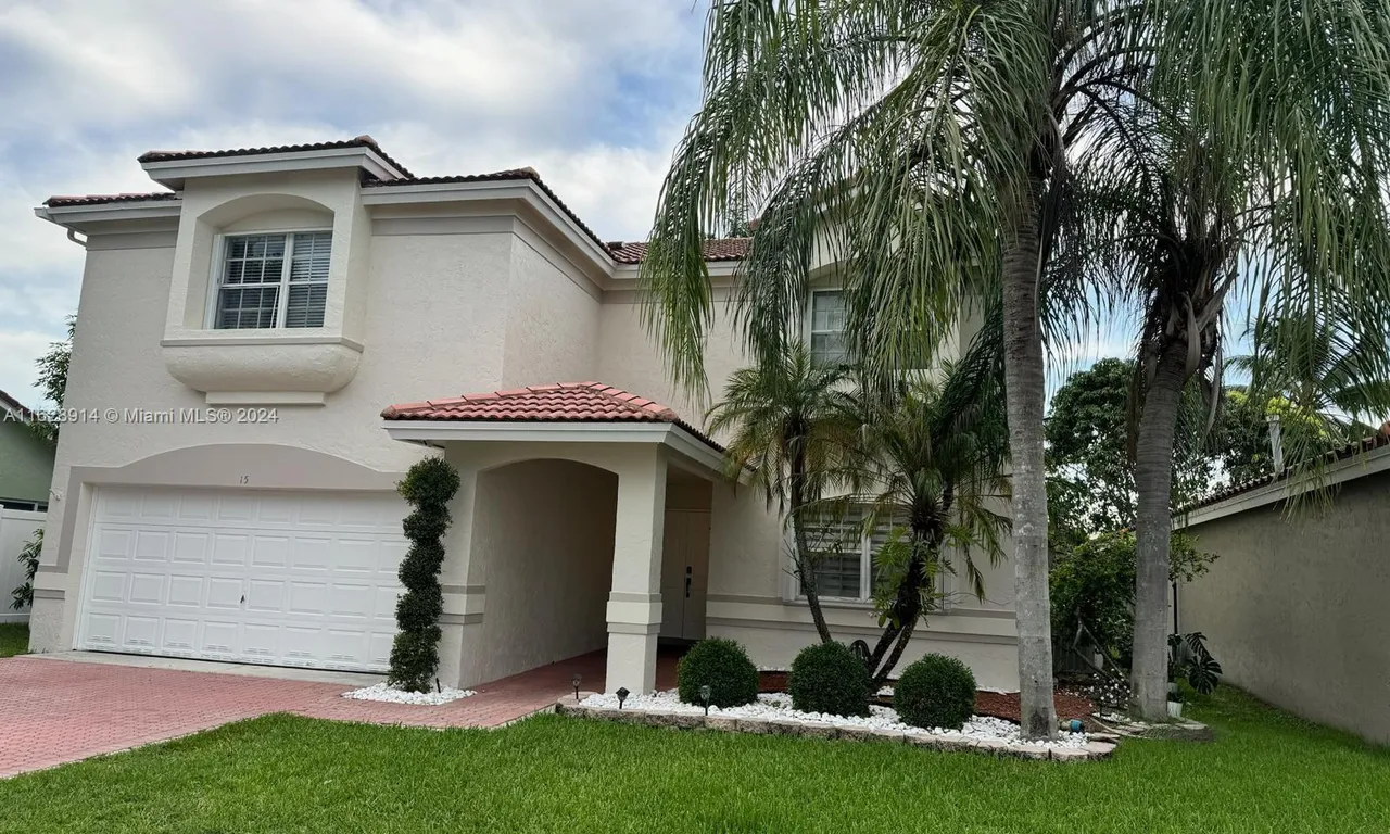 15 Gables Blvd # 15, Weston FL 33326