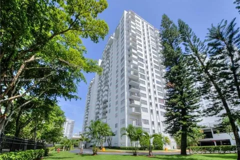 2750 NE 183rd St # 1212, Aventura FL 33160