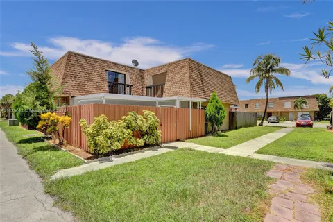 6580 W 24th Ct # 19, Hialeah FL 33016