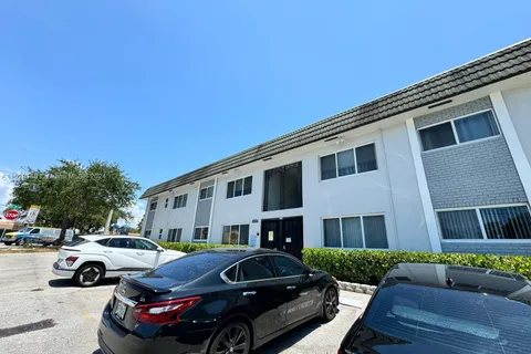 1001 SE 16th St # 1, Fort Lauderdale FL 33316