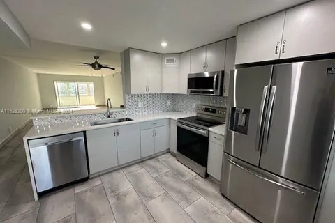 2201 Lucaya Bnd # K4, Coconut Creek FL 33066