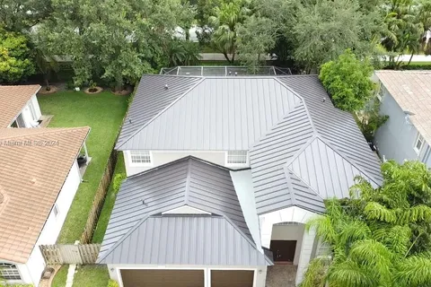 12720 NW 18th Ct, Pembroke Pines FL 33028