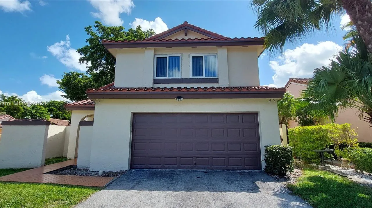 6236 NW 176th Ter, Hialeah FL 33015