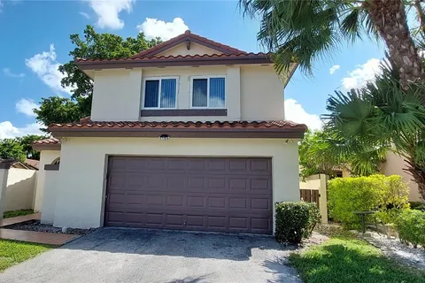 6236 NW 176th Ter, Hialeah FL 33015