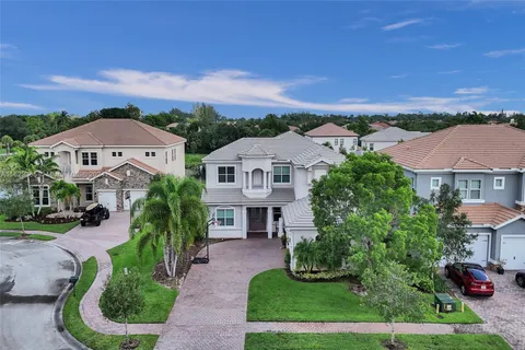 8959 Cypress Grove Ln, Royal Palm Beach FL 33411