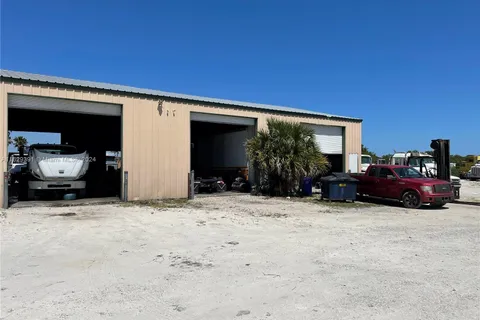 27107 US HIGHWAY 27, Moore Haven FL 33471