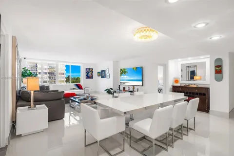 5401 Collins Ave # 334, Miami Beach FL 33140