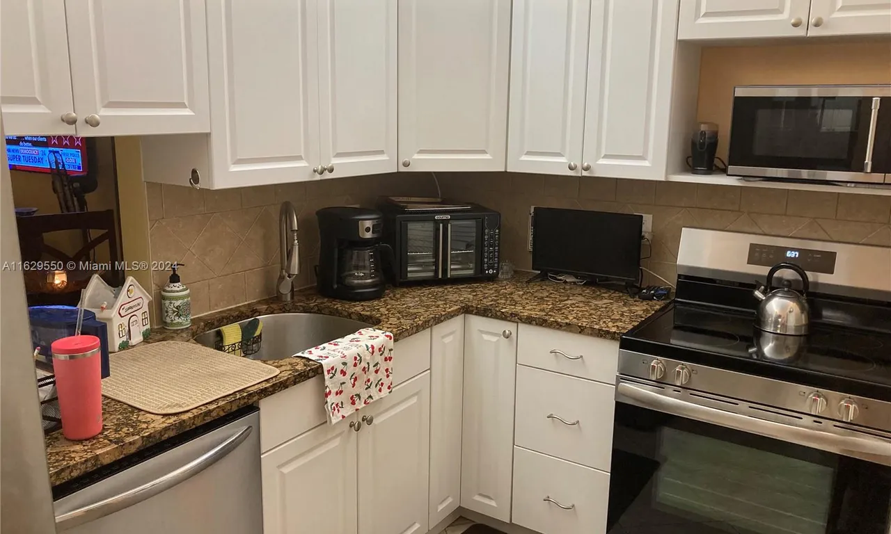200 NE 14th Ave # 222, Hallandale Beach FL 33009