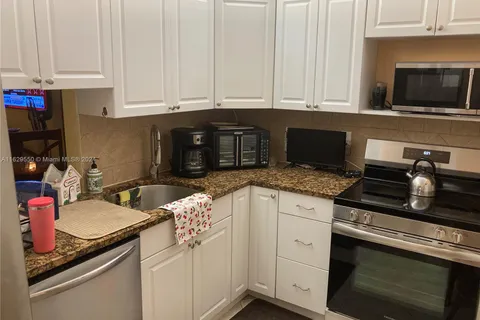 200 NE 14th Ave # 222, Hallandale Beach FL 33009