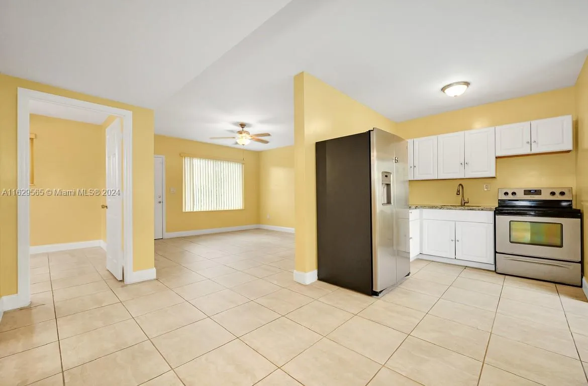 14 NW 169th St # 1, North Miami Beach FL 33169