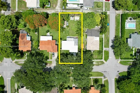 540 Cardinal St, Miami Springs FL 33166