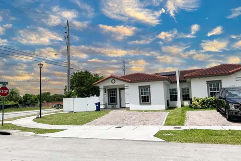 21570 SW 123rd Ct, Miami FL 33177