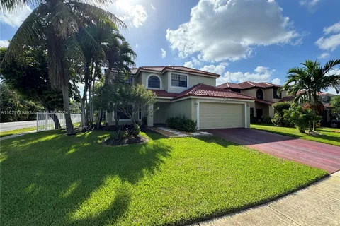 1450 SW 87th Way, Pembroke Pines FL 33025