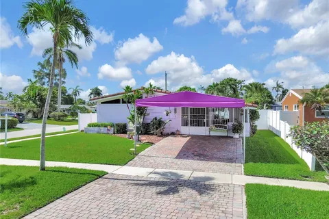 1502 Shenandoah St, Hollywood FL 33020