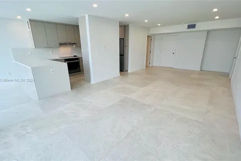 900 Bay Dr # 605, Miami Beach FL 33141