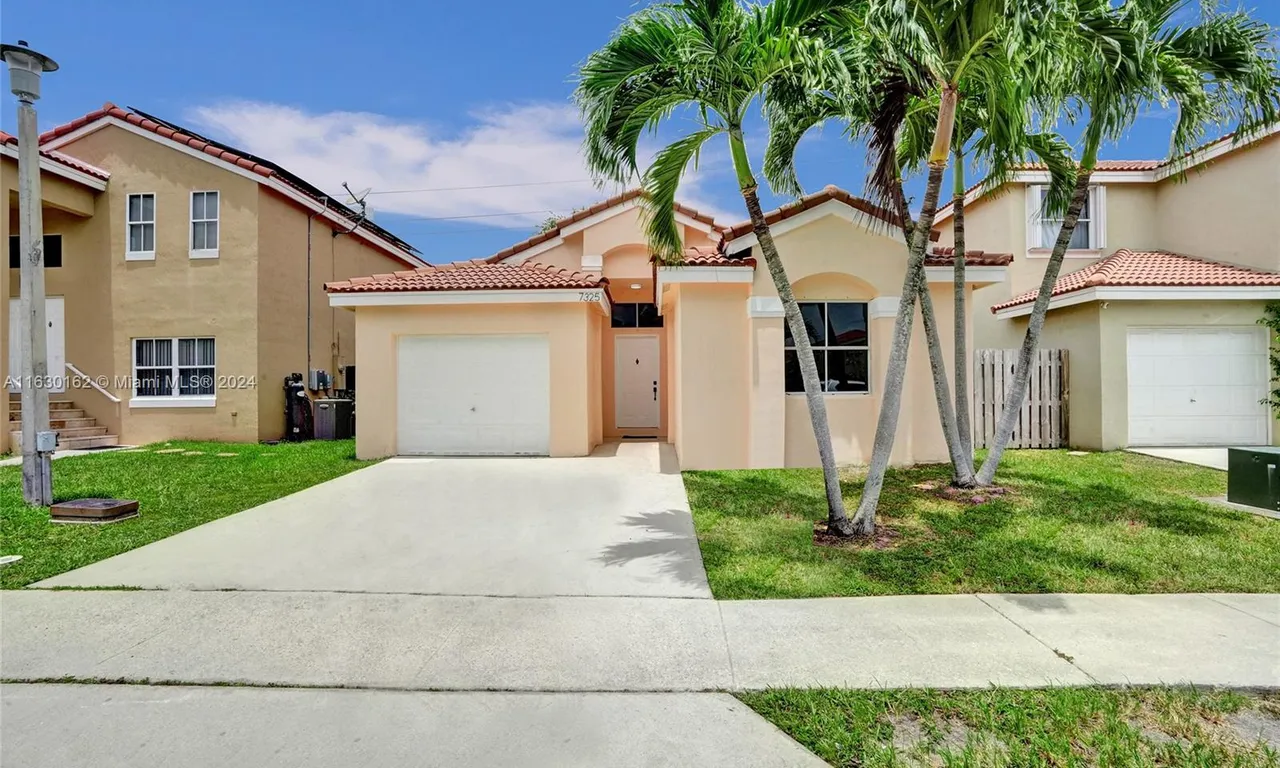 7325 Flores Way, Margate FL 33063